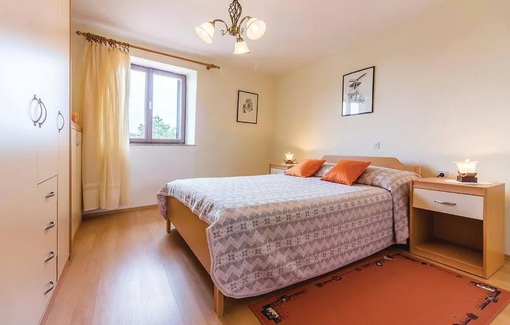 Apartment Glavani With Pool Barban